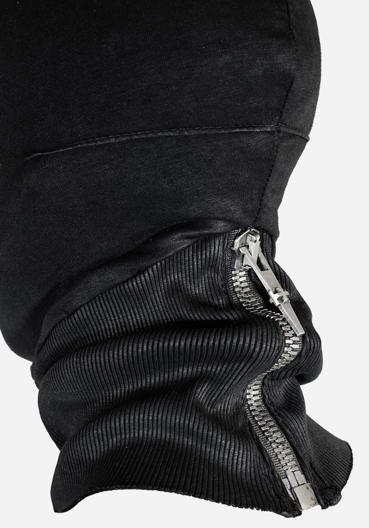 “PLUNGETHO” BACKZIP FLACCID MASK