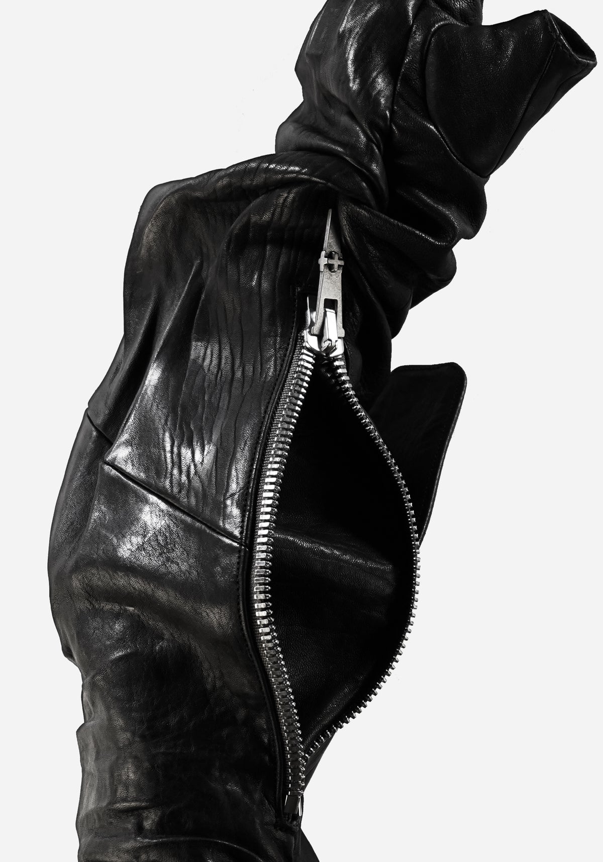 “EXAGOTO” MORPHED CHESTUS PROSTHETIC EXTENDED KNOT LEATHER ZIPPER CARGO GLOVES