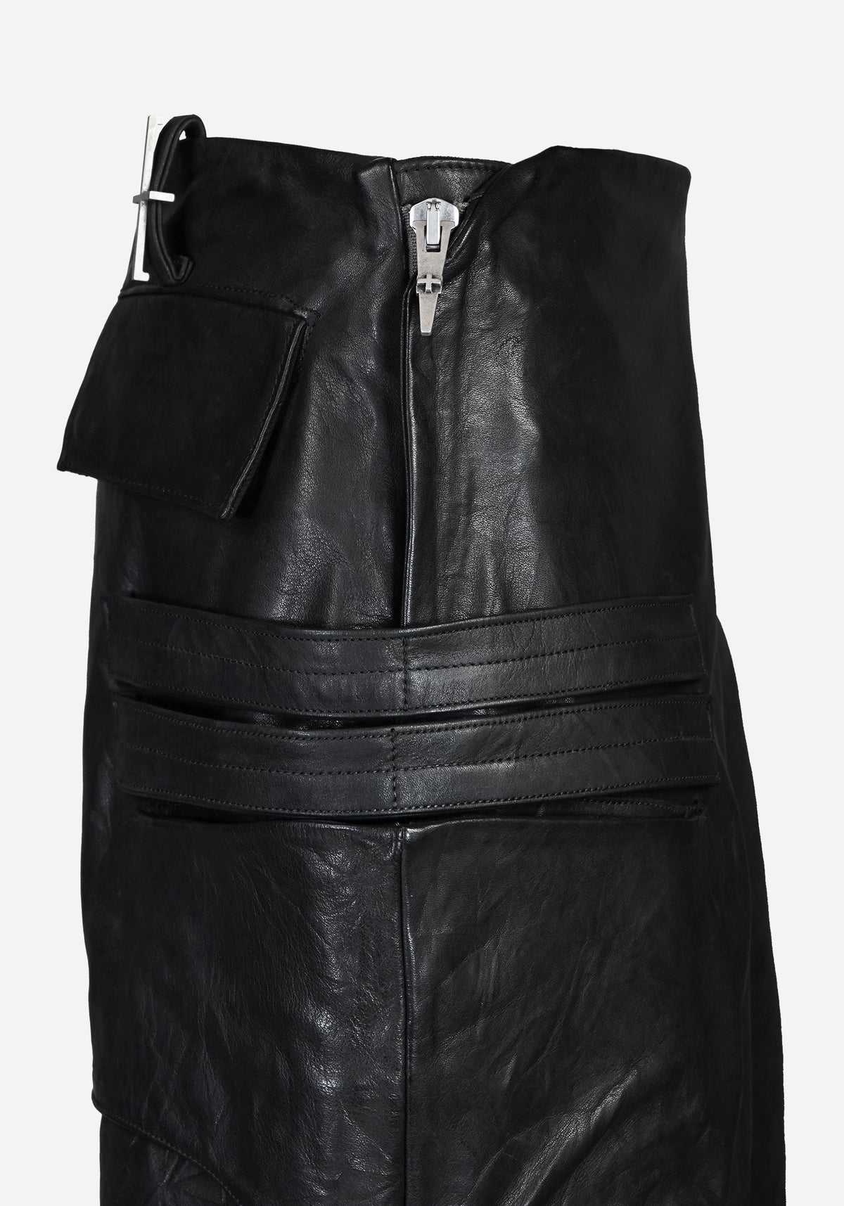 “RAMMERTECK” LAYERED DEFENDER OPEN-WORK CARGO LEATHER SHORTS