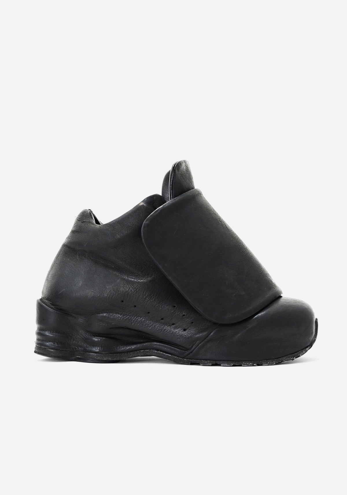 "TARGA" MORPHED SHELL MAGNETIC SHIELDED LEATHER SNEAKER LOW