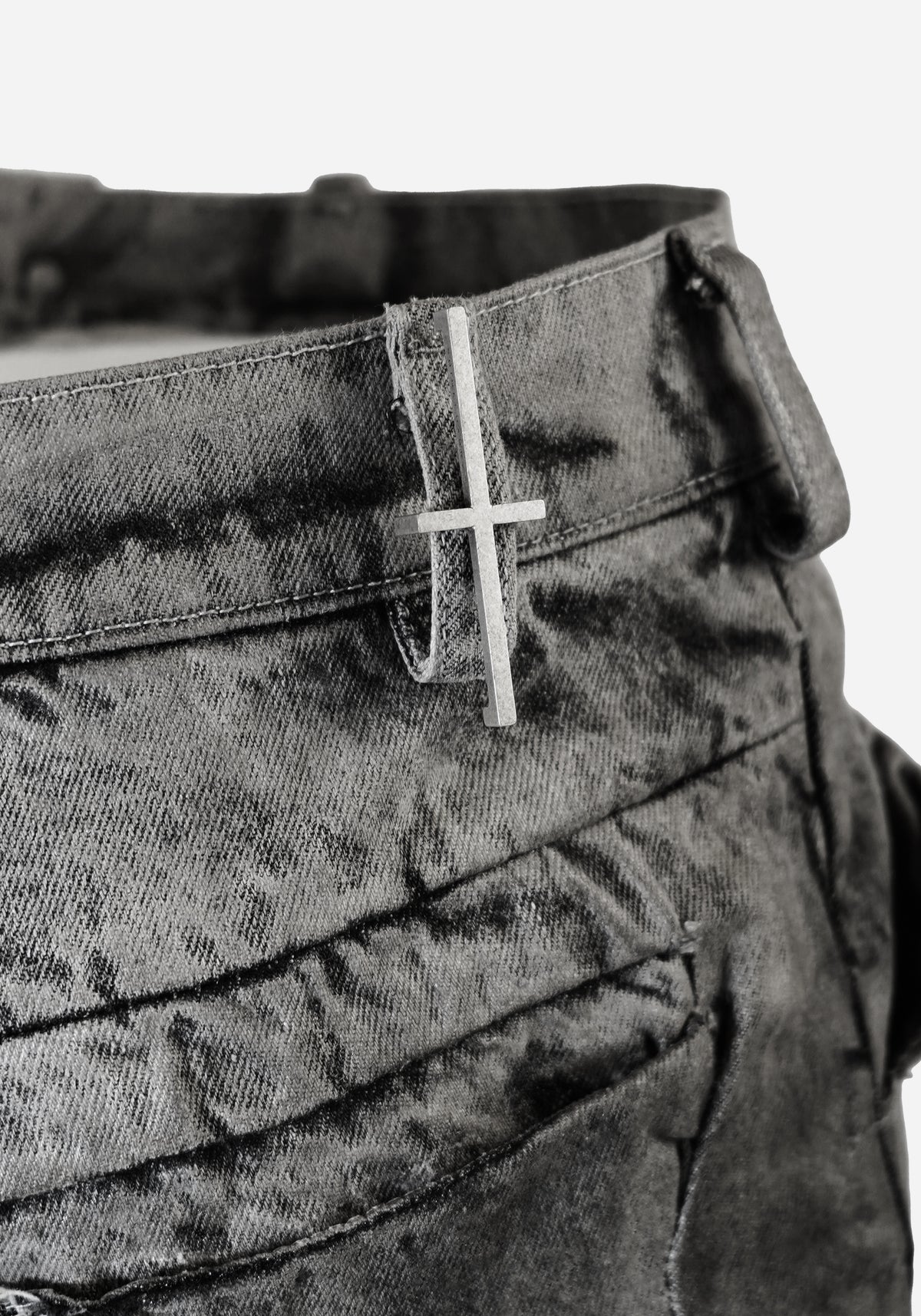 “KNOTTERSTAR” INSERTED KNOT HYDRAULIC PRESSED FLARED DENIM